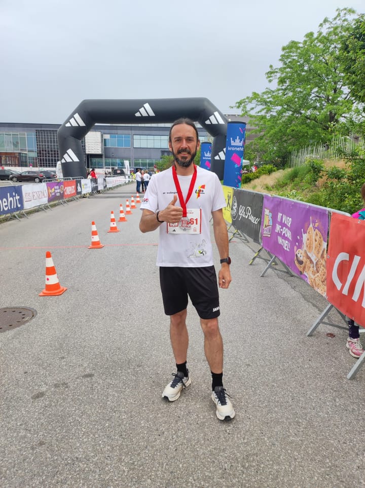 Dominik Friedl trotzt Verkühlung beim 6. Lauf der Buckltour